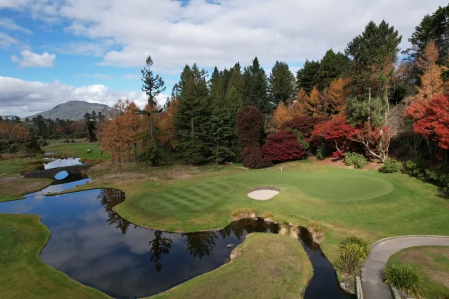 The last of the gorgeous Autumn colours lining the course! Take advantage of our Winter special and come enjoy Wairakei Golf + Sanctuary for yourself.

Enquire about our winter special using the link in our bio.